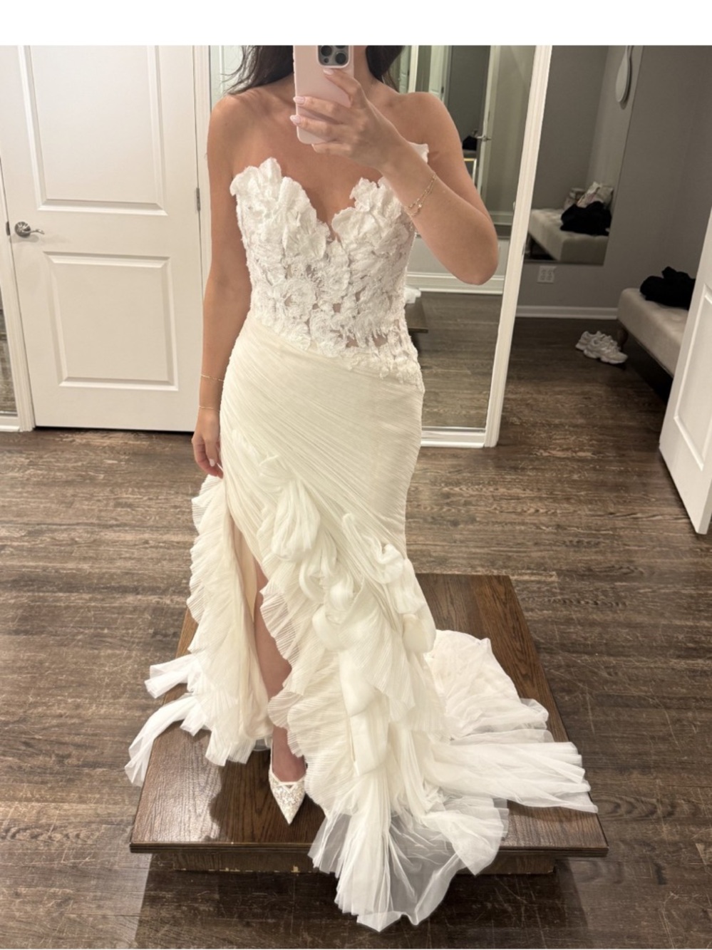 YSA MAKINO wedding gown - Picture 2 of 2